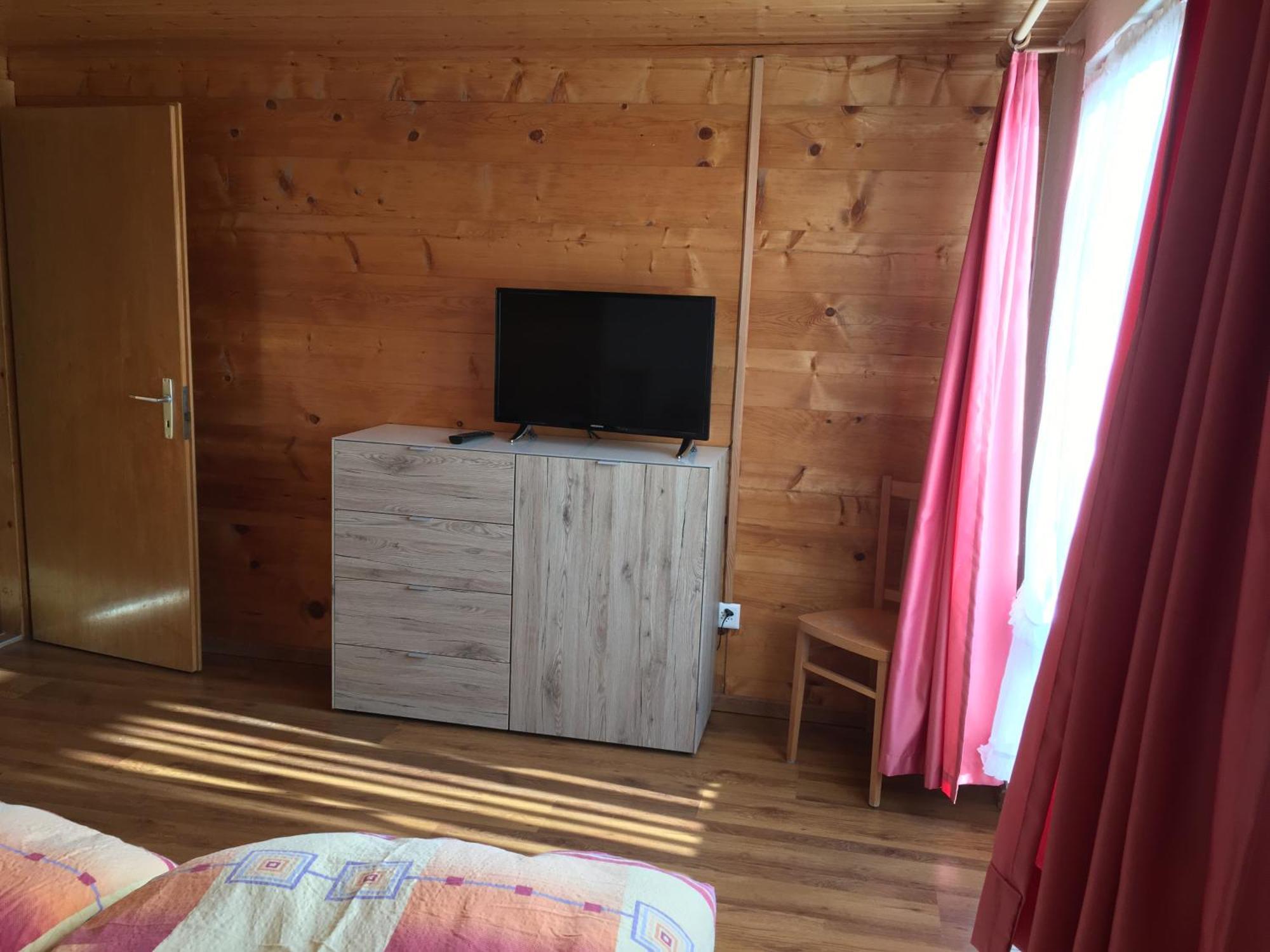 Haus Dorfblick Apartment Grachen Luaran gambar