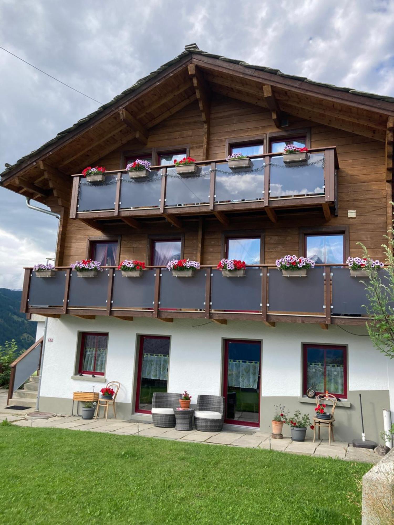 Haus Dorfblick Apartment Grachen Luaran gambar