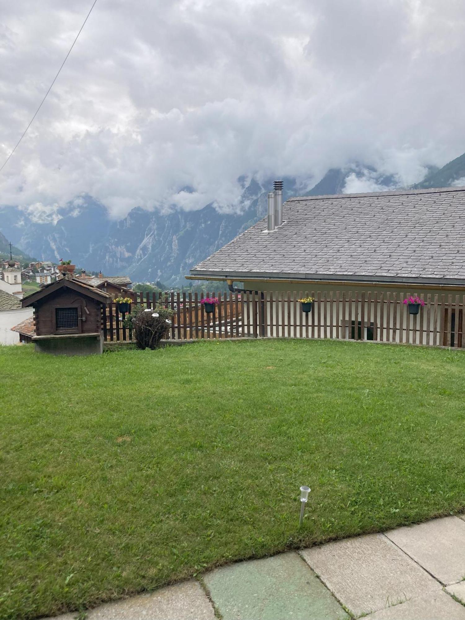 Haus Dorfblick Apartment Grachen Luaran gambar