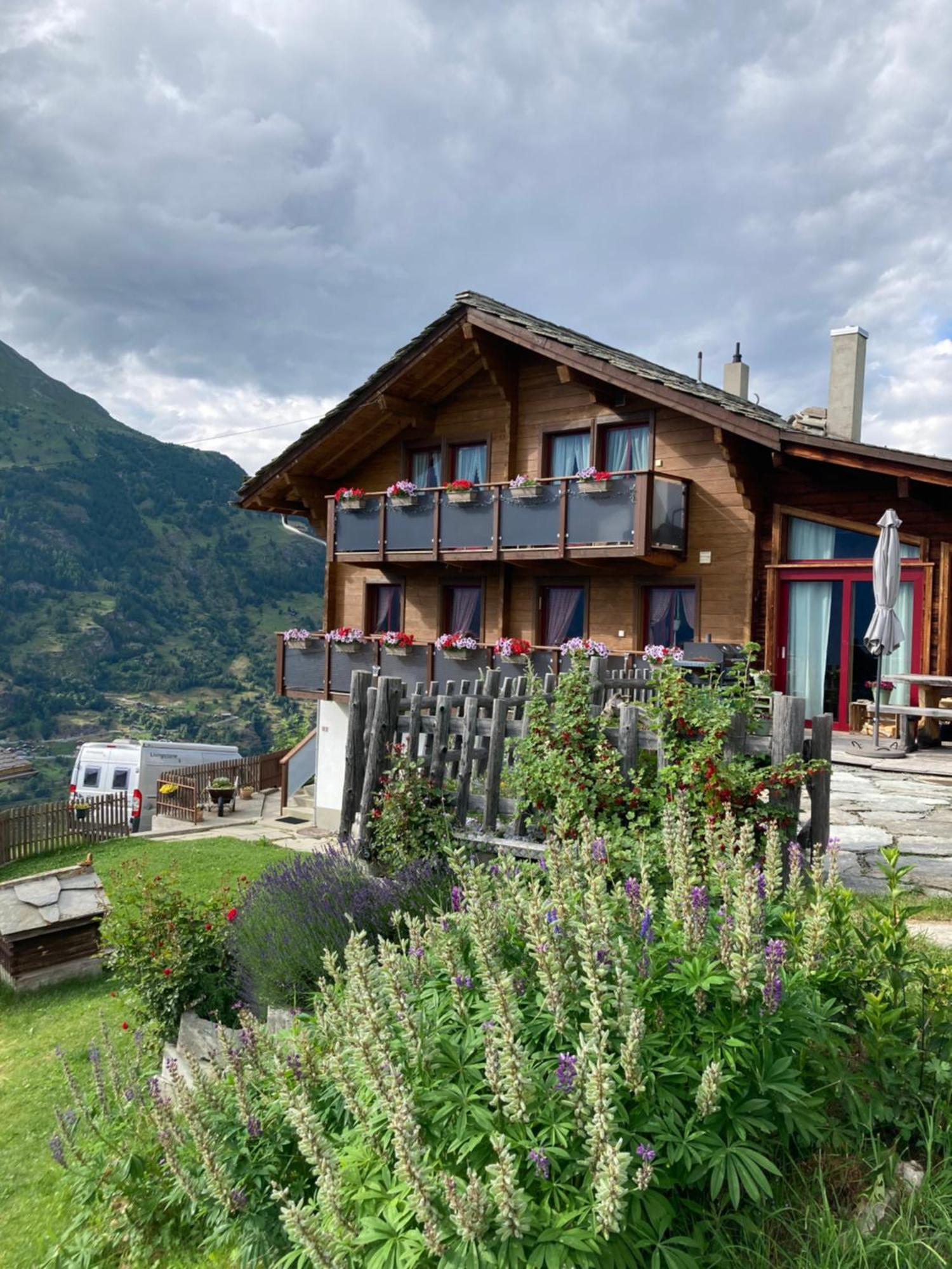 Haus Dorfblick Apartment Grachen Luaran gambar